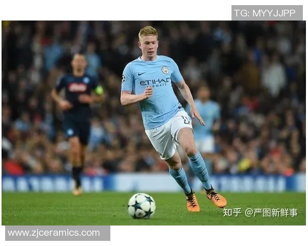 足球明星们热议德布劳内的球技与影响力展现出他在现代足球中的重要地位 足球明星们热议德布劳内的球技与影响力展现出他在现代足球中的重要地位