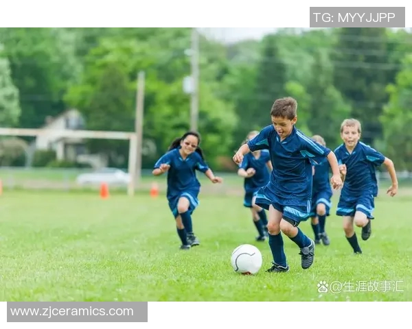 足球明星高清壁纸精选让你随时感受绿茵场上的激情与荣耀